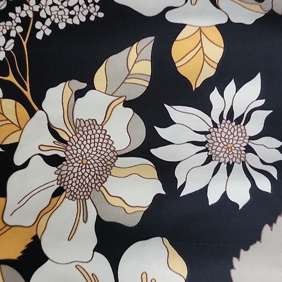 Vintage Retro Front Button Shirt w/ Faux Fur Trim & Shorts Set, Pre-Loved, Sz. L - Picture 9 of 16